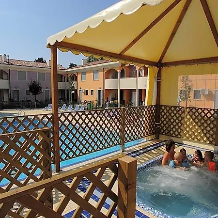 Hotel In Residen With Swimming Pool In - By Beahost 3*