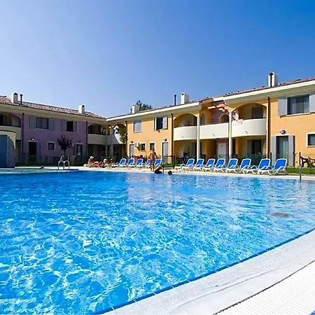 Hotel In Residen With Swimming Pool In - By Beahost 3*